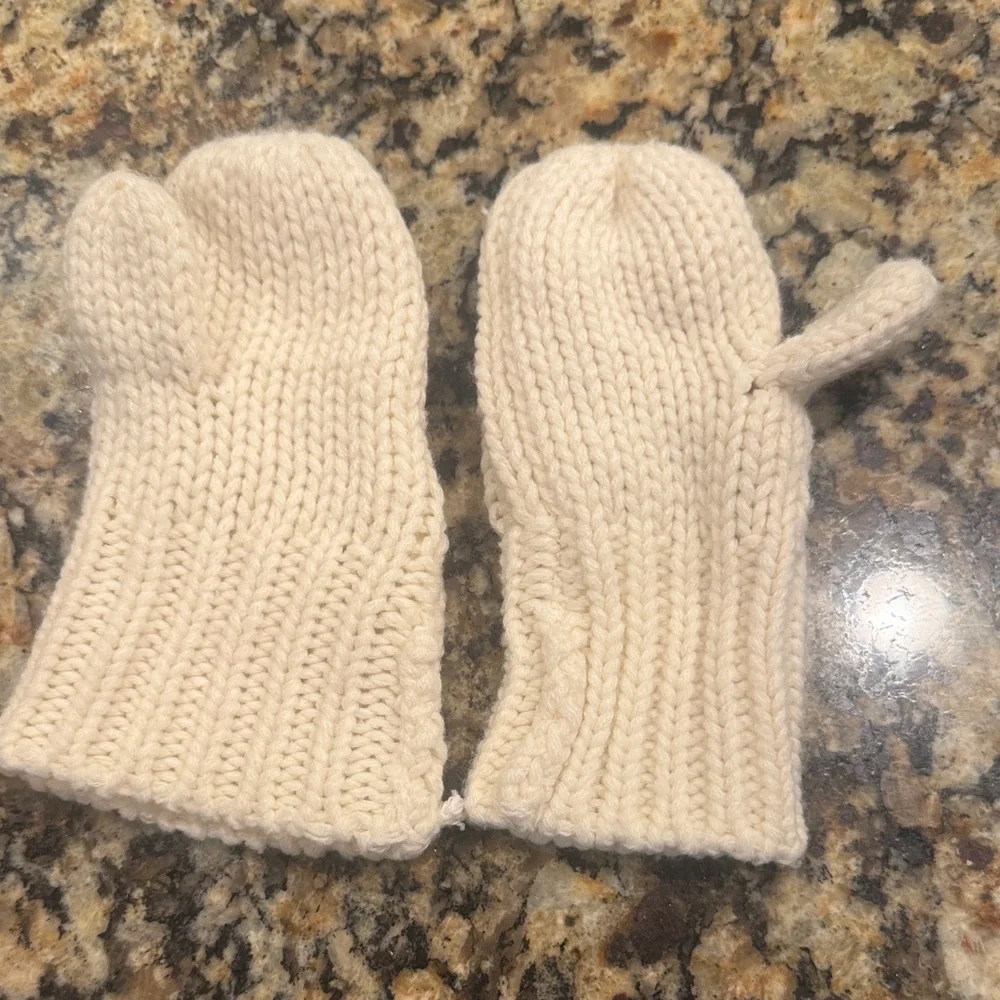 Starting Out Ivory Knit Mittens for Infants